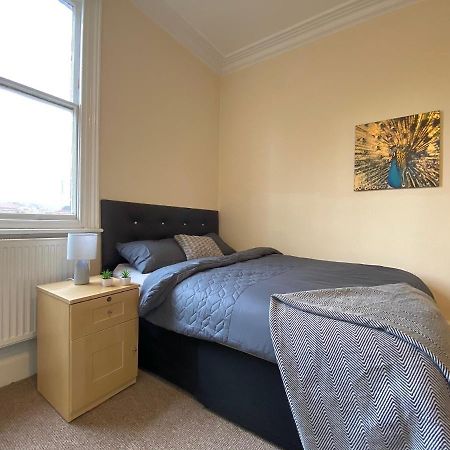 Spacious Victorian Studio Flat Apartment Doncaster Exterior photo