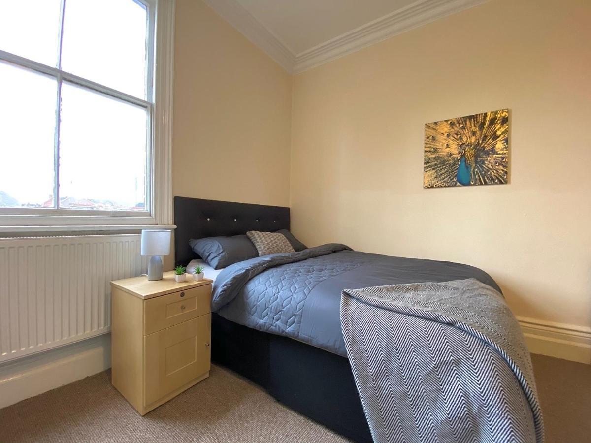 Spacious Victorian Studio Flat Apartment Doncaster Exterior photo