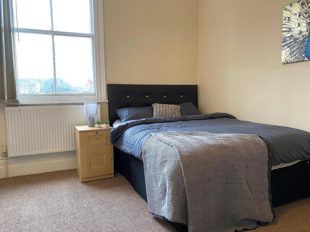 Spacious Victorian Studio Flat Apartment Doncaster Exterior photo